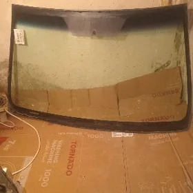 лобовой  королла