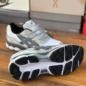 asics gel nyc krasowka