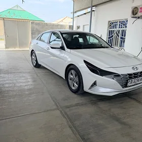 Hyundai Elantra 2021