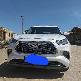 Toyota Highlander 2022