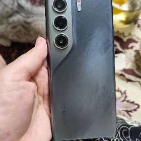 Tecno comon 40 pro