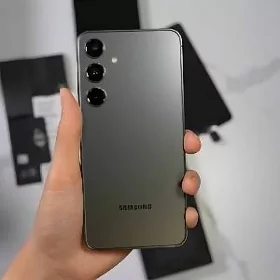 Самсунг S24 8/256гб