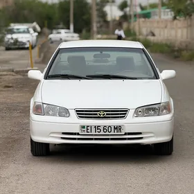 Toyota Camry 2001