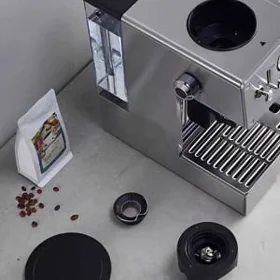 KASSİR RESTORANA TALYP GYZ