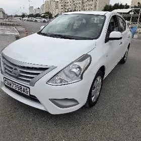 Nissan Sunny 2023