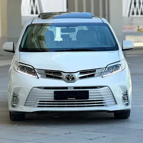 Toyota Sienna 2017
