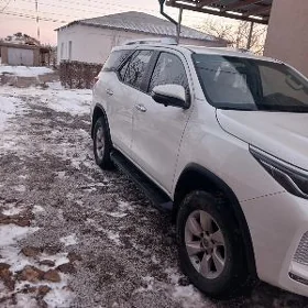 Toyota Fortuner 2021