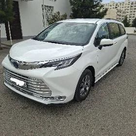 Toyota Sienna 2021