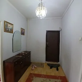 мир 4/1 аркачка 2 эт 5+1 комн