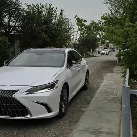 Lexus ES 350 2024