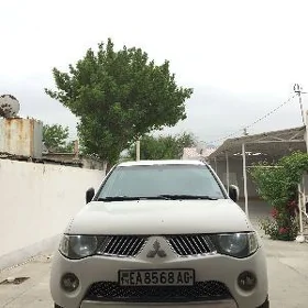 Mitsubishi L200 2008