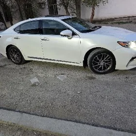 Lexus ES 2018