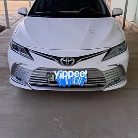 Toyota Camry 2018