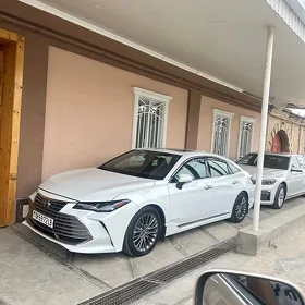 Toyota Avalon 2019