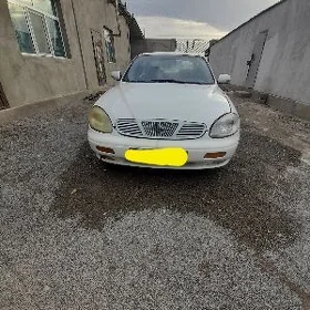 Daewoo Leganza 1999