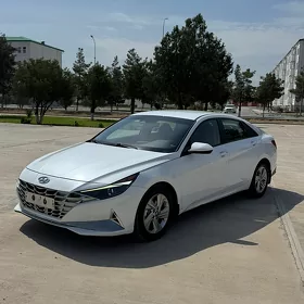 Hyundai Elantra 2021
