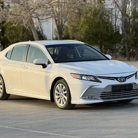 Toyota Camry 2022
