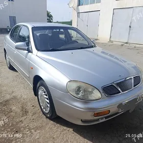 Daewoo Leganza 1999