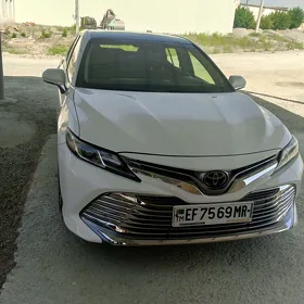 Toyota Camry 2018