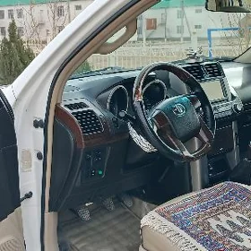 Toyota Land Cruiser Prado 2010