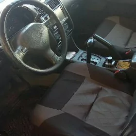 Toyota Corona 1996