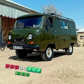 UAZ Profi 1985