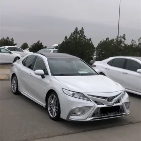 Toyota Camry 2020