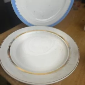 Большие тарелки 2 штуки