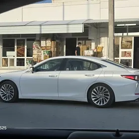 Lexus ES 350 2019