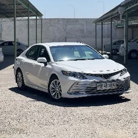 Toyota Camry 2023