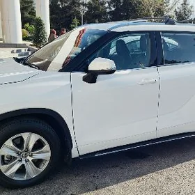 Toyota Highlander 2021