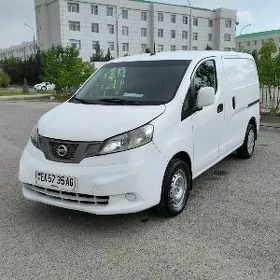 Nissan NV200 2021