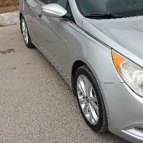 Hyundai Sonata 2011