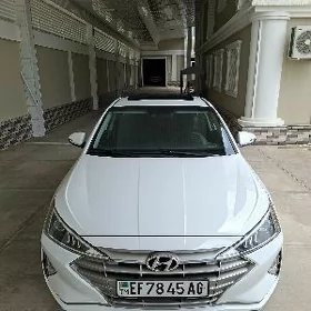 Hyundai Elantra 2020