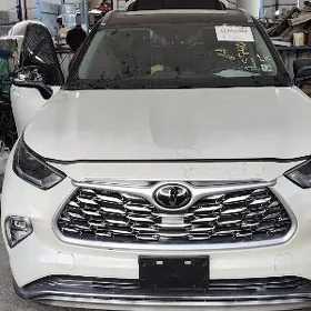 Toyota Highlander 2021
