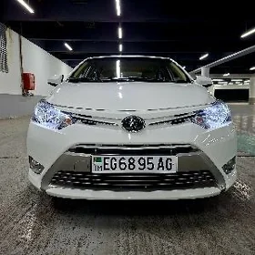 Toyota Yaris 2014