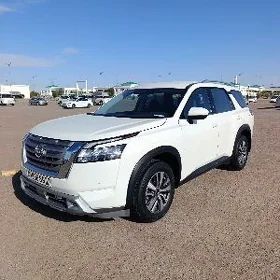Nissan Pathfinder 2022