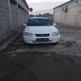 Toyota Camry 1999