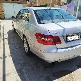 Mercedes-Benz E350 2010