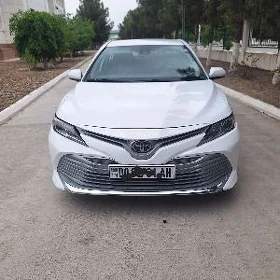 Toyota Camry 2020