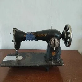 швейная ножная машинка