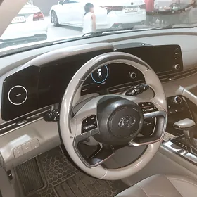 Hyundai Elantra 2021