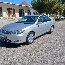Toyota Camry 2004