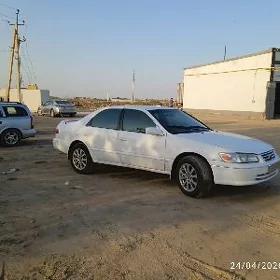 Toyota Camry 2000