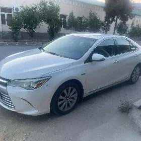 Toyota Camry 2017