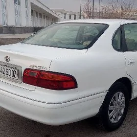 Toyota Avalon 1999