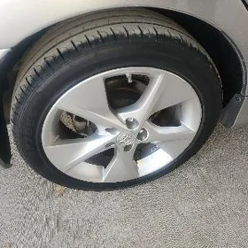 235 45 18 Palta camry