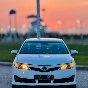 Toyota Camry 2014