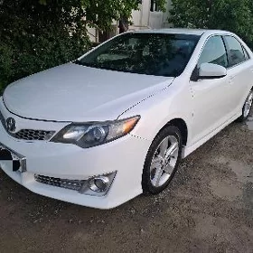 Toyota Camry 2013