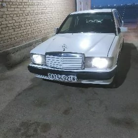 Mercedes-Benz 190E 1985